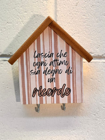 Casetta in Legno portachiavi/presine